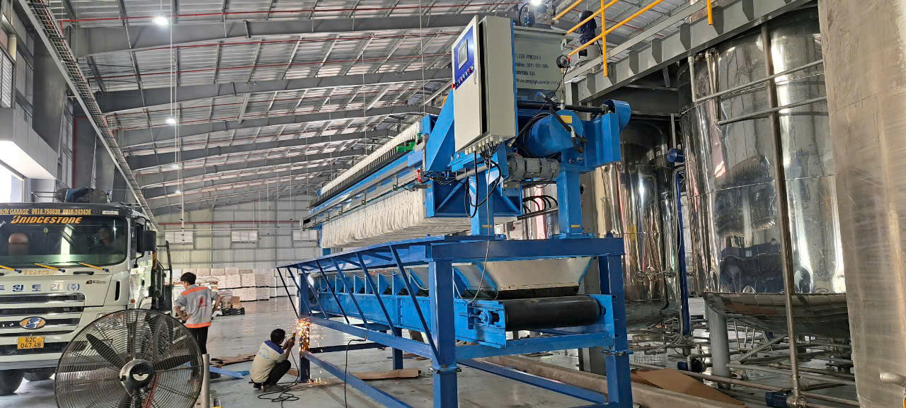 Lắp đặt máy ép bùn