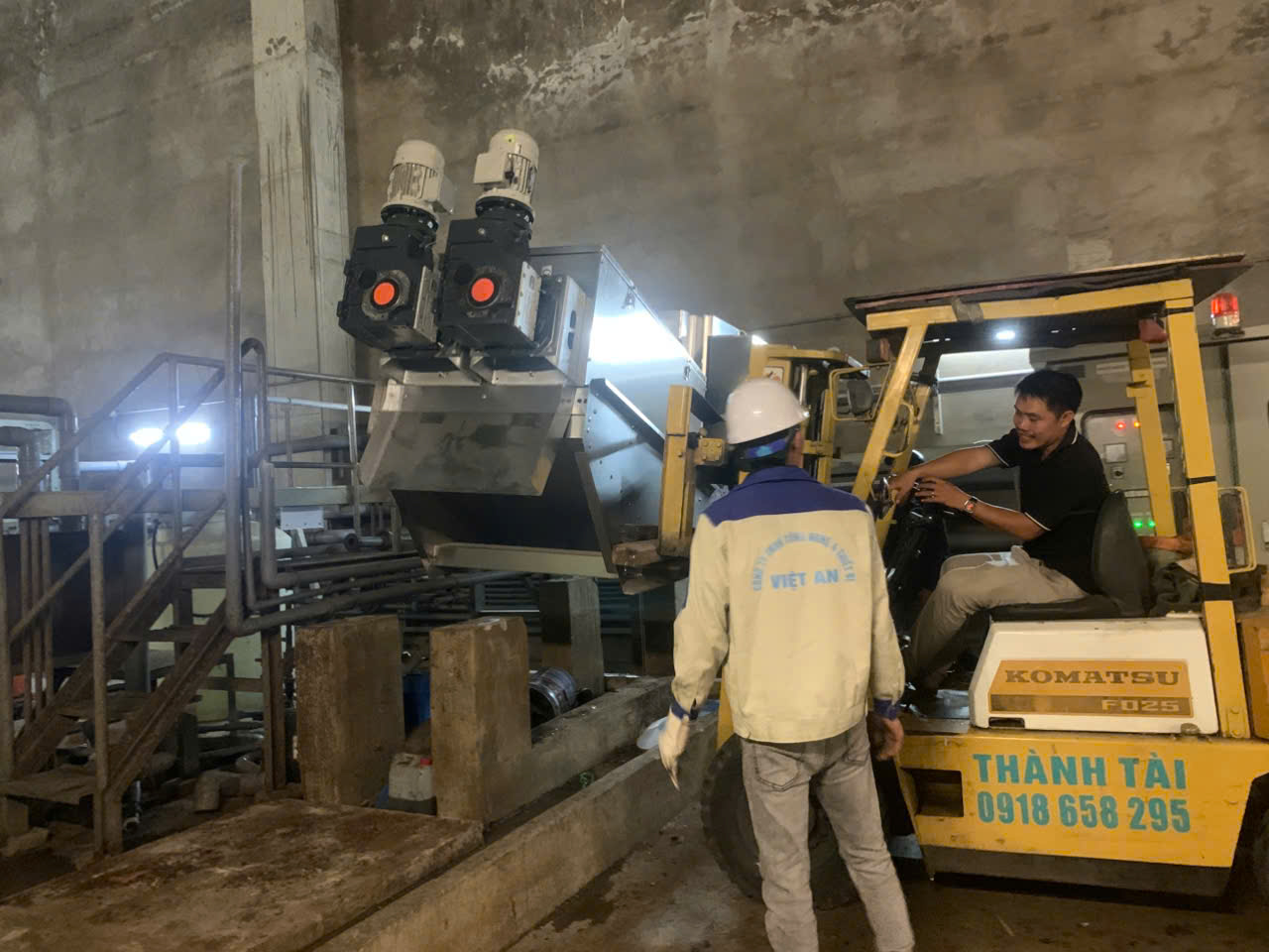 Máy ép bùn trục vít Việt An