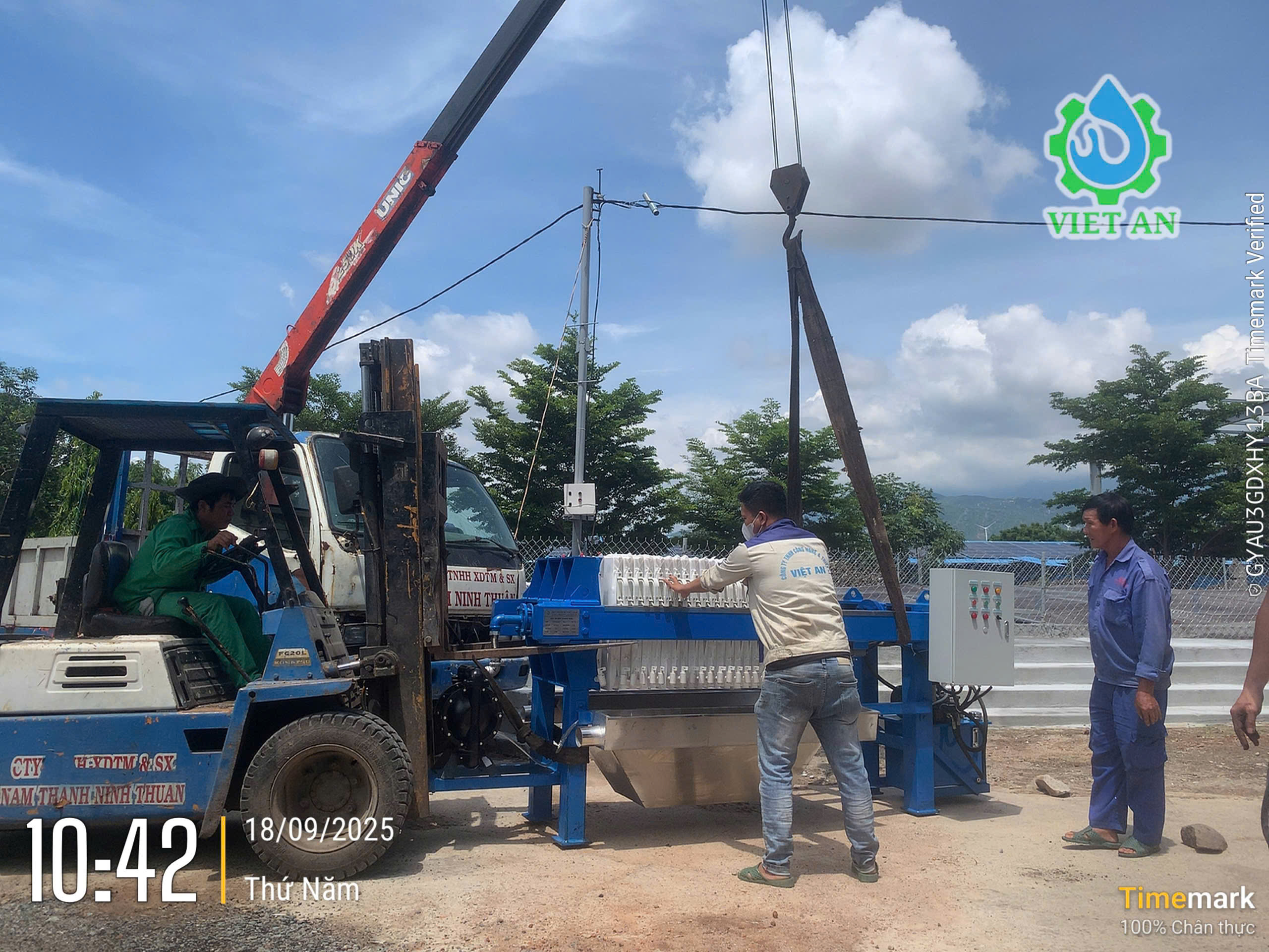 Bàn giao máy ép bùn khung bản