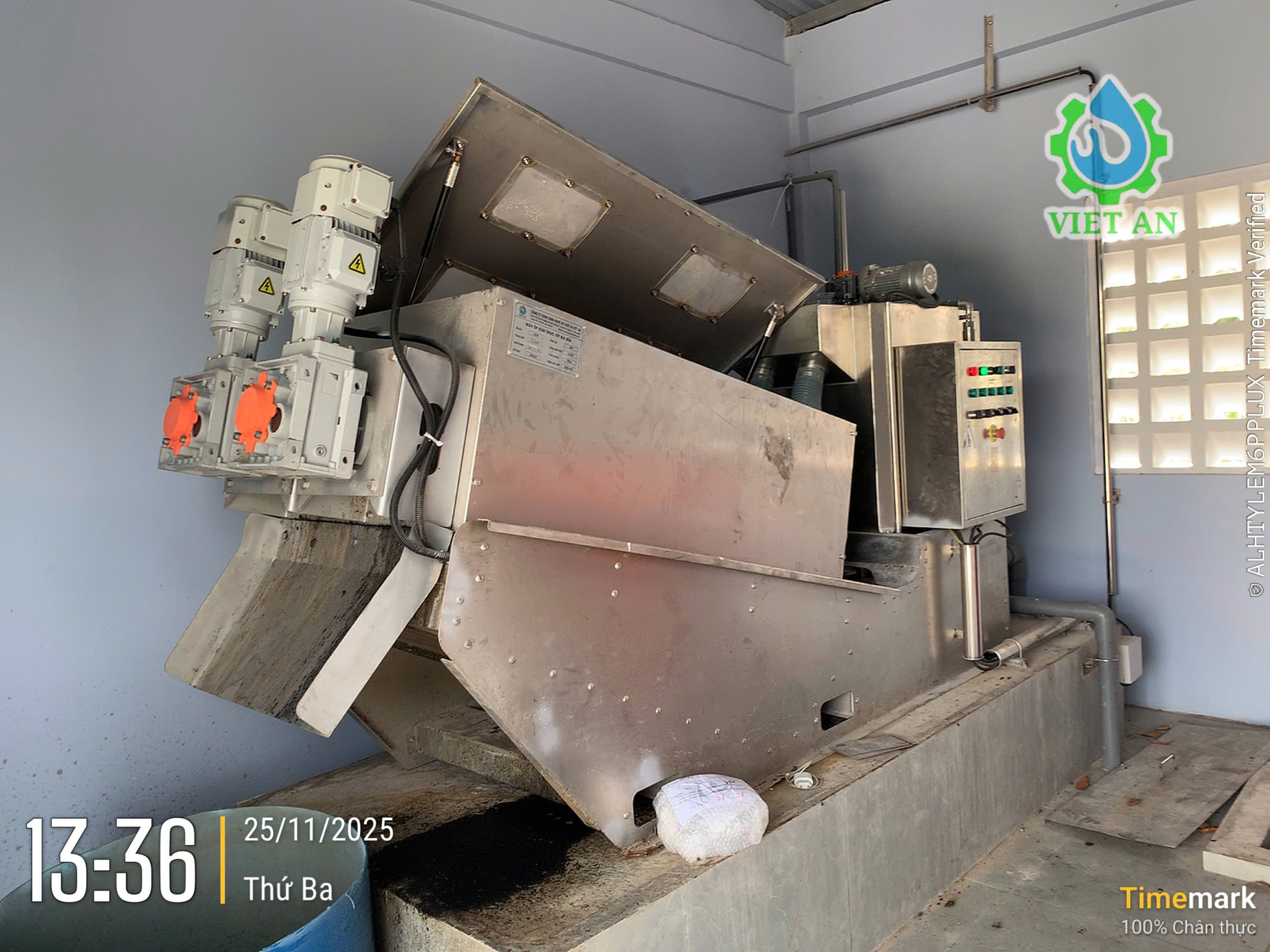 Máy ép bùn trục vít VA252